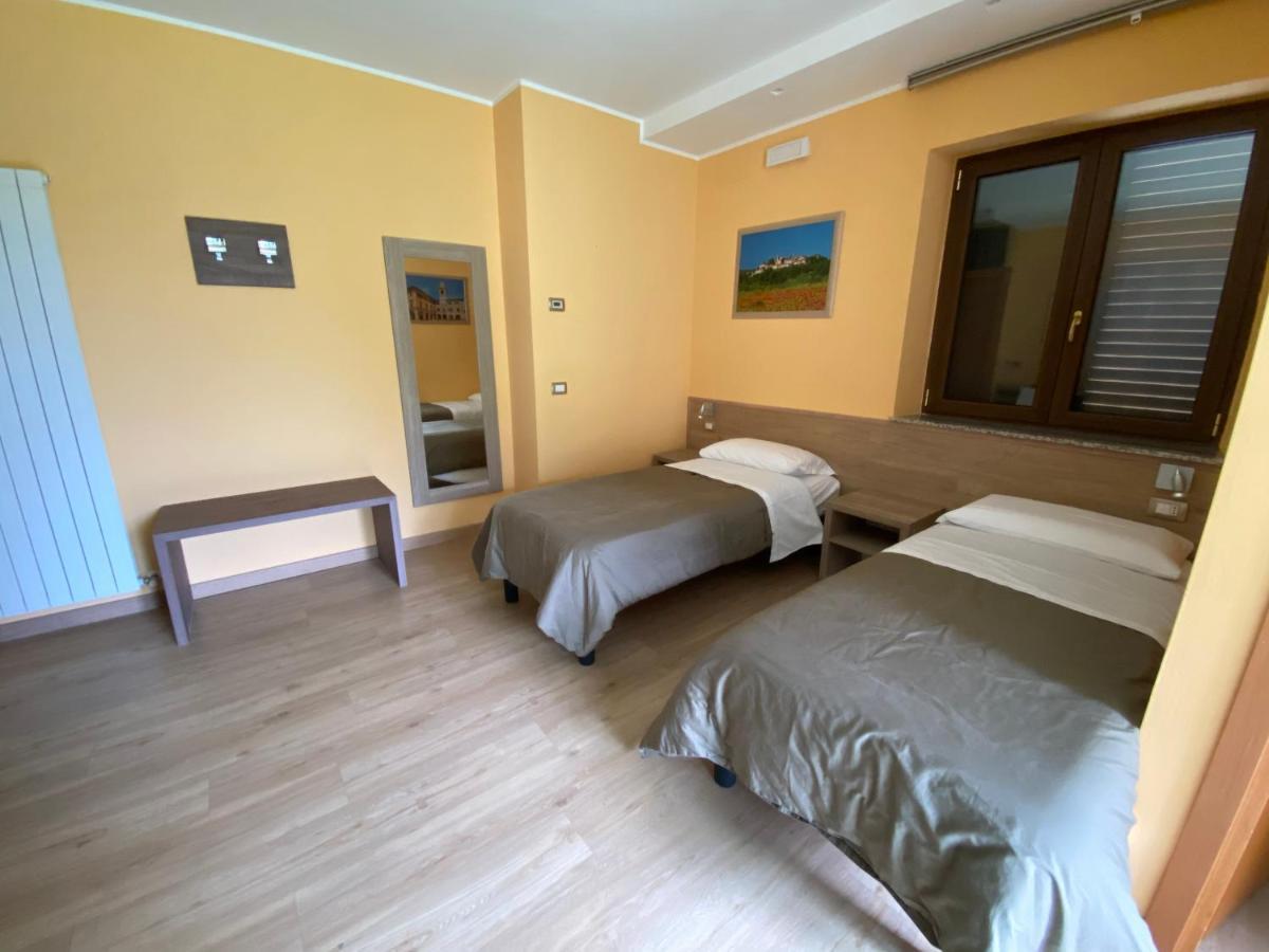 Il Villino Agriturismo B&B Belforte del Chienti Eksteriør bilde