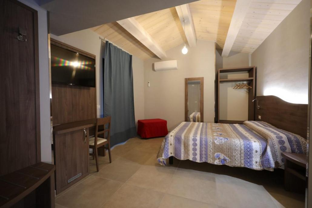 Il Villino Agriturismo B&B Belforte del Chienti Eksteriør bilde