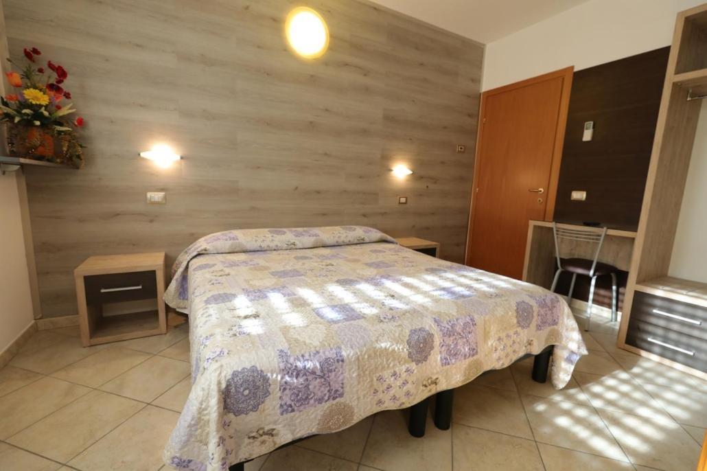 Il Villino Agriturismo B&B Belforte del Chienti Eksteriør bilde