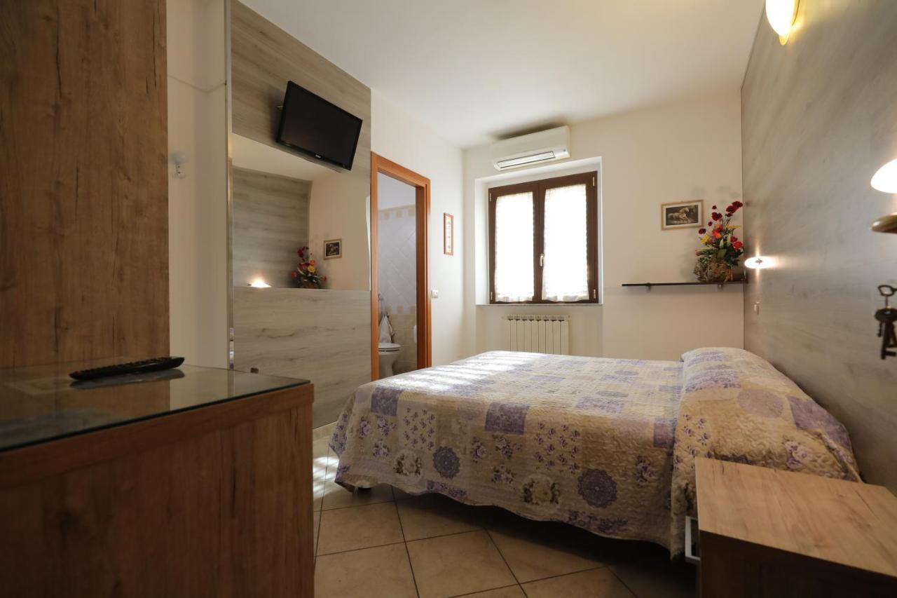 Il Villino Agriturismo B&B Belforte del Chienti Eksteriør bilde